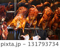 香港・湾仔（ワンチャイ） で売られるアヒルの焼き物やチャーシュー。とてもおいしい。 131793734