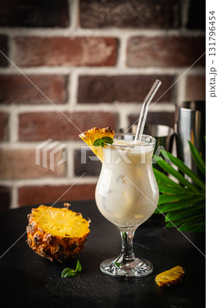 Pina Colada cocktail 131796454