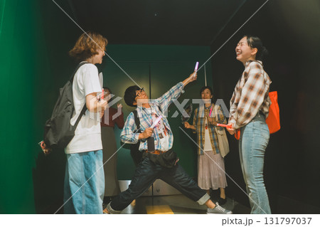 supporting my fave supporting my fave 131797037