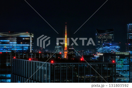 展望台から見た東京タワーと夜景 131803592