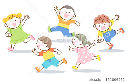 元気に笑顔で走る子どもたちのイラスト 131806951