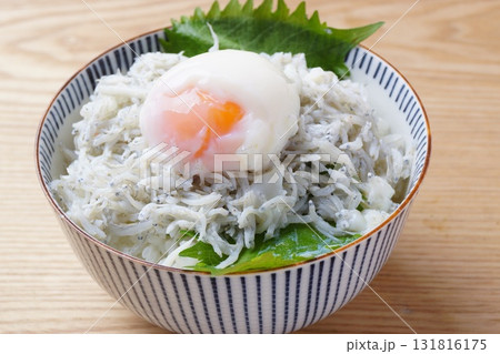 シラス丼と温泉卵 131816175