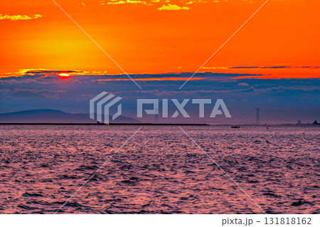 大阪湾の夕焼け 131818162