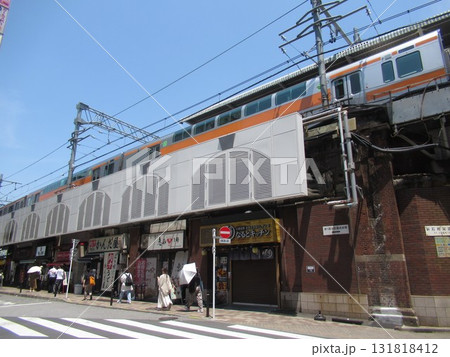 神田駅西口ガード下付近 131818412