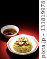 角切りチャーシュー乗せ玉子チャーハンと中華スープ 131819978