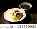 角切りチャーシュー乗せ玉子チャーハンと中華スープ 131819980