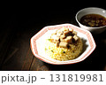 角切りチャーシュー乗せ玉子チャーハンと中華スープ 131819981