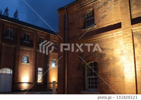 ライトアップされた赤レンガ倉庫 ライトアップされた赤レンガ倉庫 131820121