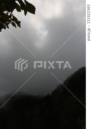 秋の石鎚山系  131822365