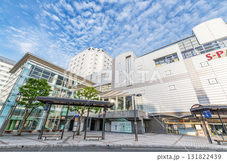 山形県山形市 晴天のJR山形駅(東口) 山形県山形市 晴天のJR山形駅(東口) 131822439