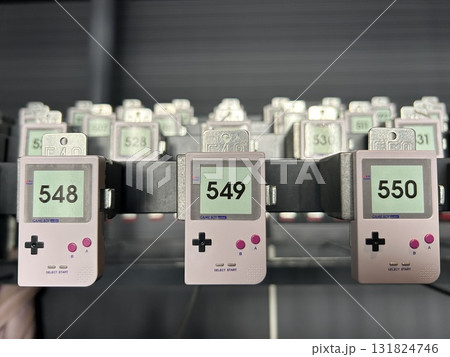 ニンテンドーミュージアム 傘立てゲームボーイ 131824746