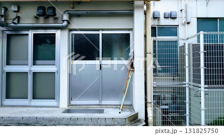 小学校の用務員室 131825750