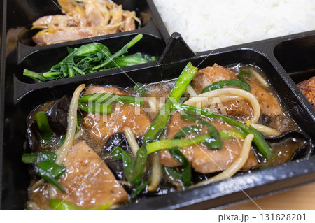 おいしいレバニラ炒め弁当 131828201