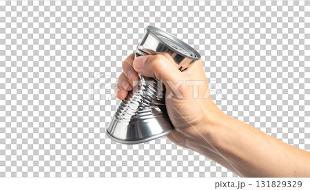 缶を潰す手|背景なし・透過PNG 缶を潰す手|背景なし・透過PNG 131829329