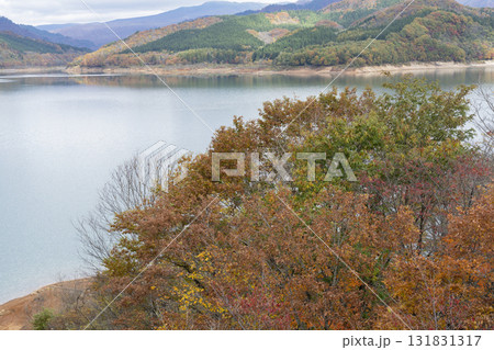 宝仙湖の紅葉 宝仙湖の紅葉 131831317