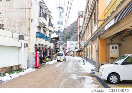 冬化粧した湯原温泉街 冬化粧した湯原温泉街 131834070