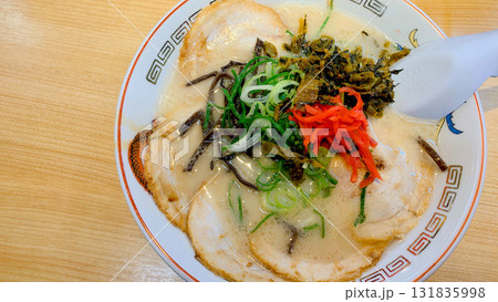 博多駅1番ホームのチャーシュー麺 131835998