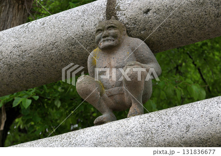青森県北津軽郡鶴田町　鳥居の鬼コ　闇龗神社 131836677