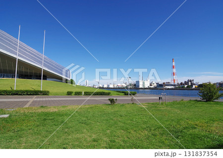 四日市ドームと四日市石油化学コンビナート《三重県 四日市市》 131837354