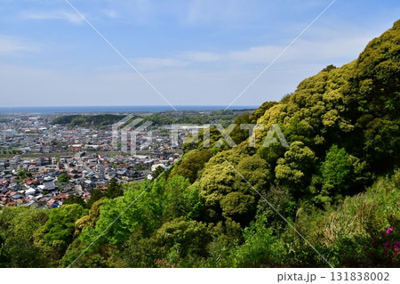 七尾城024 本丸から望む益田市街 131838002