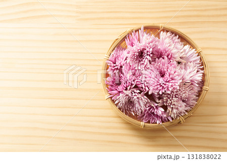 紫の食用菊のイメージ 紫の食用菊のイメージ 131838022