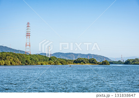 秋の淀川風景　淀川河川公園枚方地区から上流側の景観　大阪府高槻市 131838647