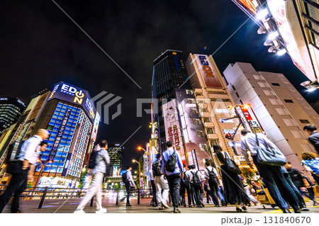 日本の東京都市景観新風景。仕事帰りのビジネスマンら…。秋葉原などを望む＝10月10日 131840670