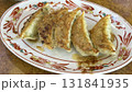 ラーメン屋さんの餃子 131841935