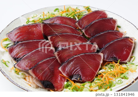 鰹のタタキ 131841946