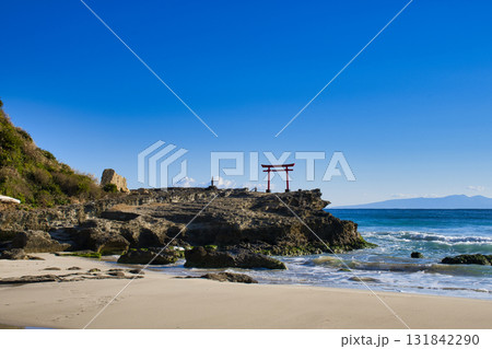 【静岡県】伊豆白浜神社の海の鳥居 【静岡県】伊豆白浜神社の海の鳥居 131842290