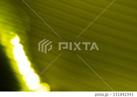 イエローグリーンカラー系メタリックイメージのキラキラ背景素材 131842341