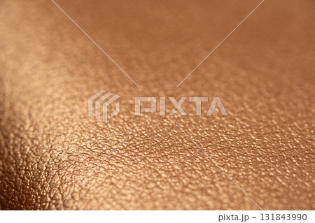 オレンジメタリックな皮革素材のイメージ オレンジメタリックな皮革素材のイメージ 131843990