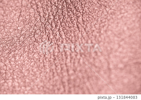 ピンクメタリックな皮革素材のイメージ 131844083