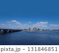 江ノ島から眺める海と砂浜と藤沢市街地 131846851