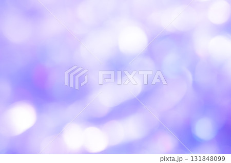 明るいパープルカラー系玉ボケ背景素材 131848099