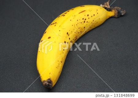 バナナ 131848699