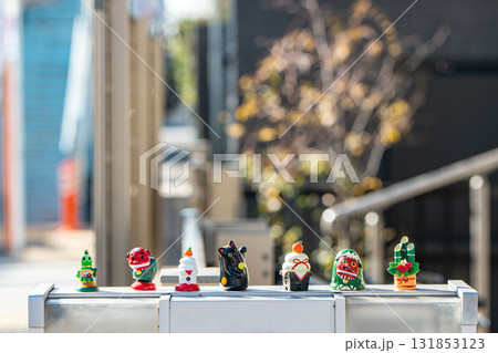 玄関先のミニチュア正月飾り 玄関先のミニチュア正月飾り 131853123