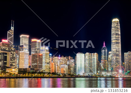 香港　夜のビクトリアハーバー　中環（セントラル）エリア 131853216