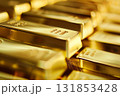 金の延べ棒が輝くゴールドの資産イメージ 131853428