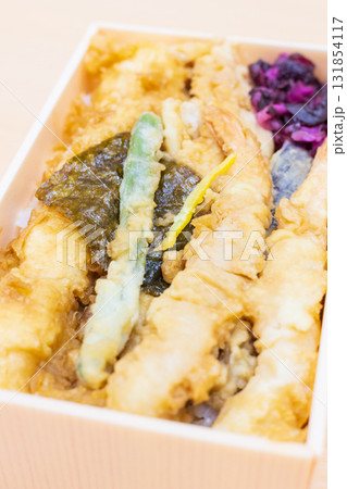 美味しい天ぷら弁当(天重弁当) 美味しい天ぷら弁当(天重弁当) 131854117