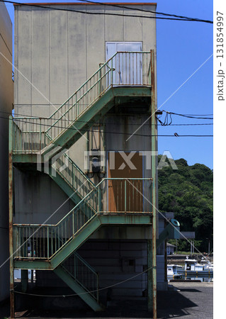 港の水産加工施設 131854997