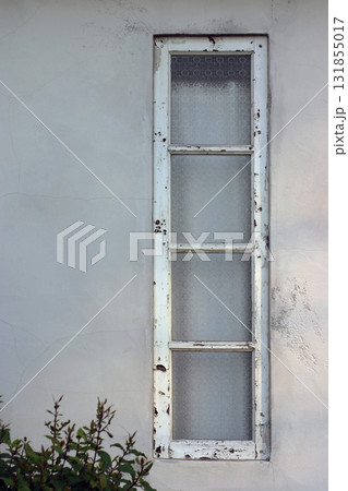 レトロな窓 131855017