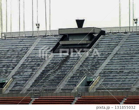 旧国立競技場の聖火台 131855032