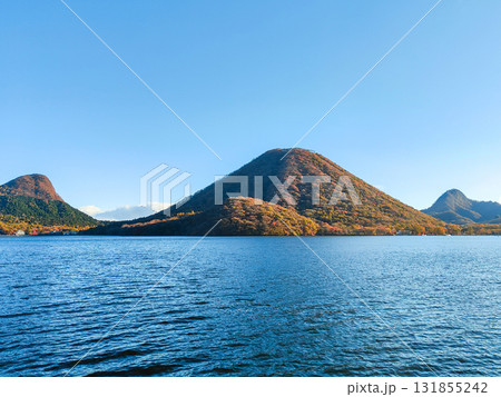 榛名湖・榛名山(秋) 榛名湖・榛名山(秋) 131855242