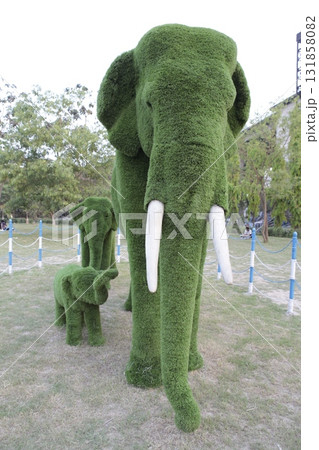 Elephant sculpture at garden Elephant sculpture at garden 131858082
