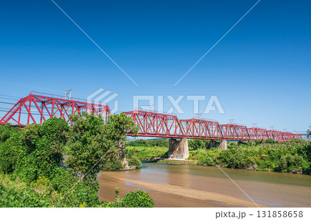 木津川に架かる京阪電鉄の鉄橋 京都府八幡市 木津川に架かる京阪電鉄の鉄橋 京都府八幡市 131858658