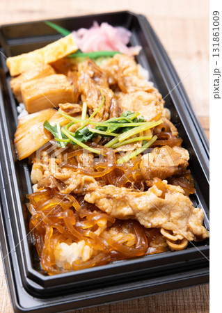 おいしい和牛すき焼き弁当 131861009