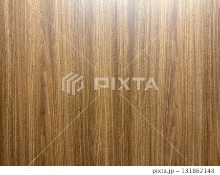 木目の板の背景と木材テクスチャを表現したナチュラルなパターン 木目の板の背景と木材テクスチャを表現したナチュラルなパターン 131862148