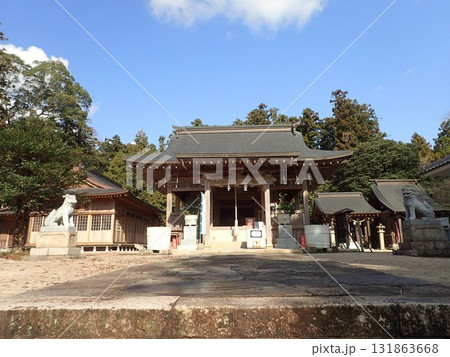 山口県山口市三の宮にあり周防国三の宮と呼ばれたものの度々焼失してきた仁壁神社 131863668