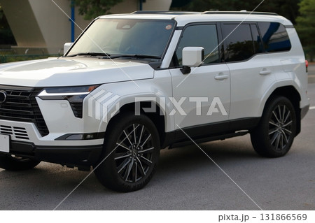 高級SUV　イメージ 131866569